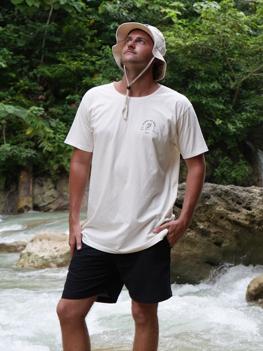 MEN T-SHIRT 2 IVORY ISLAND OF GODS