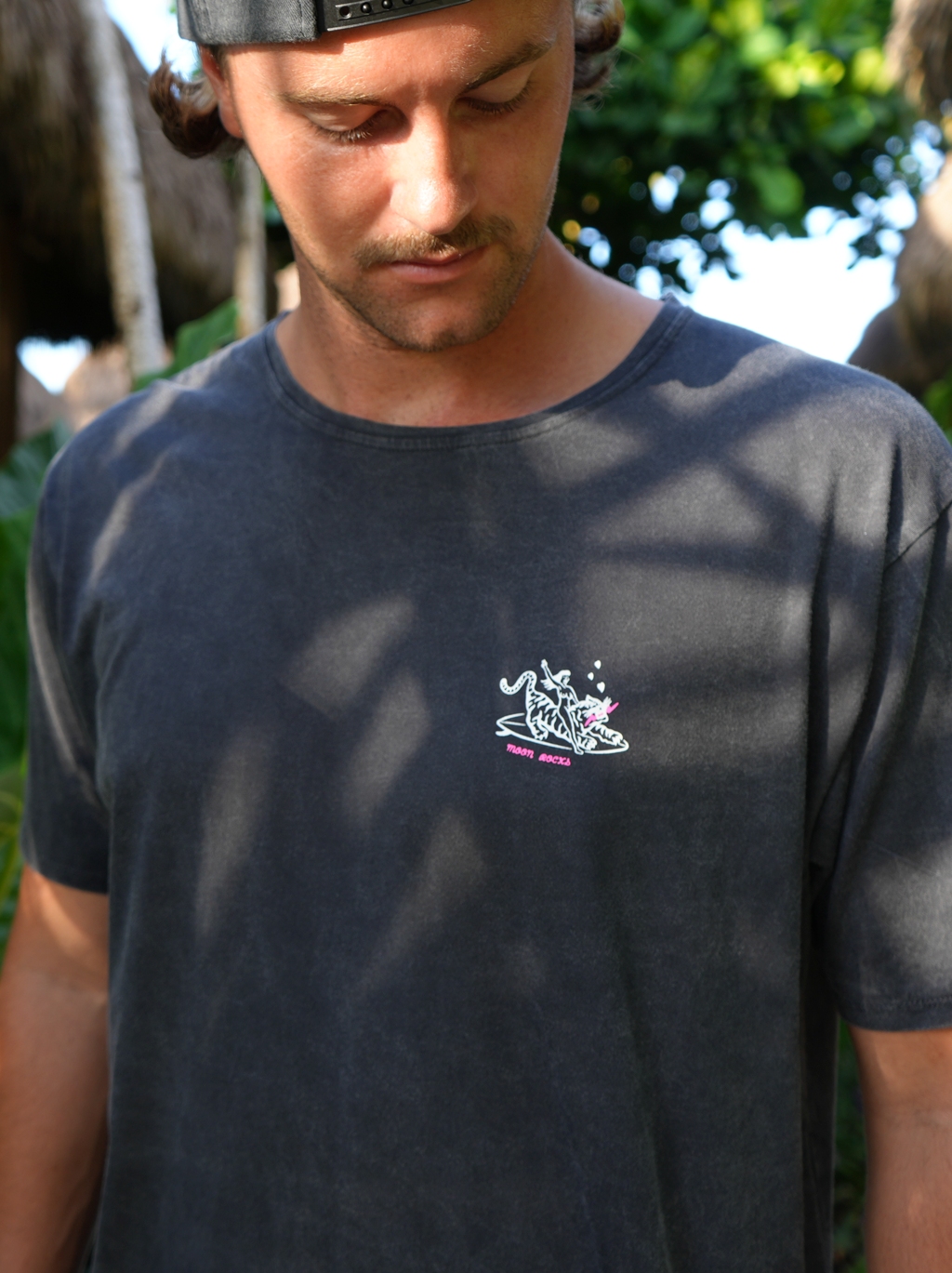 MEN T-SHIRT 2 BLACK WASH  ISLAND LOVERS