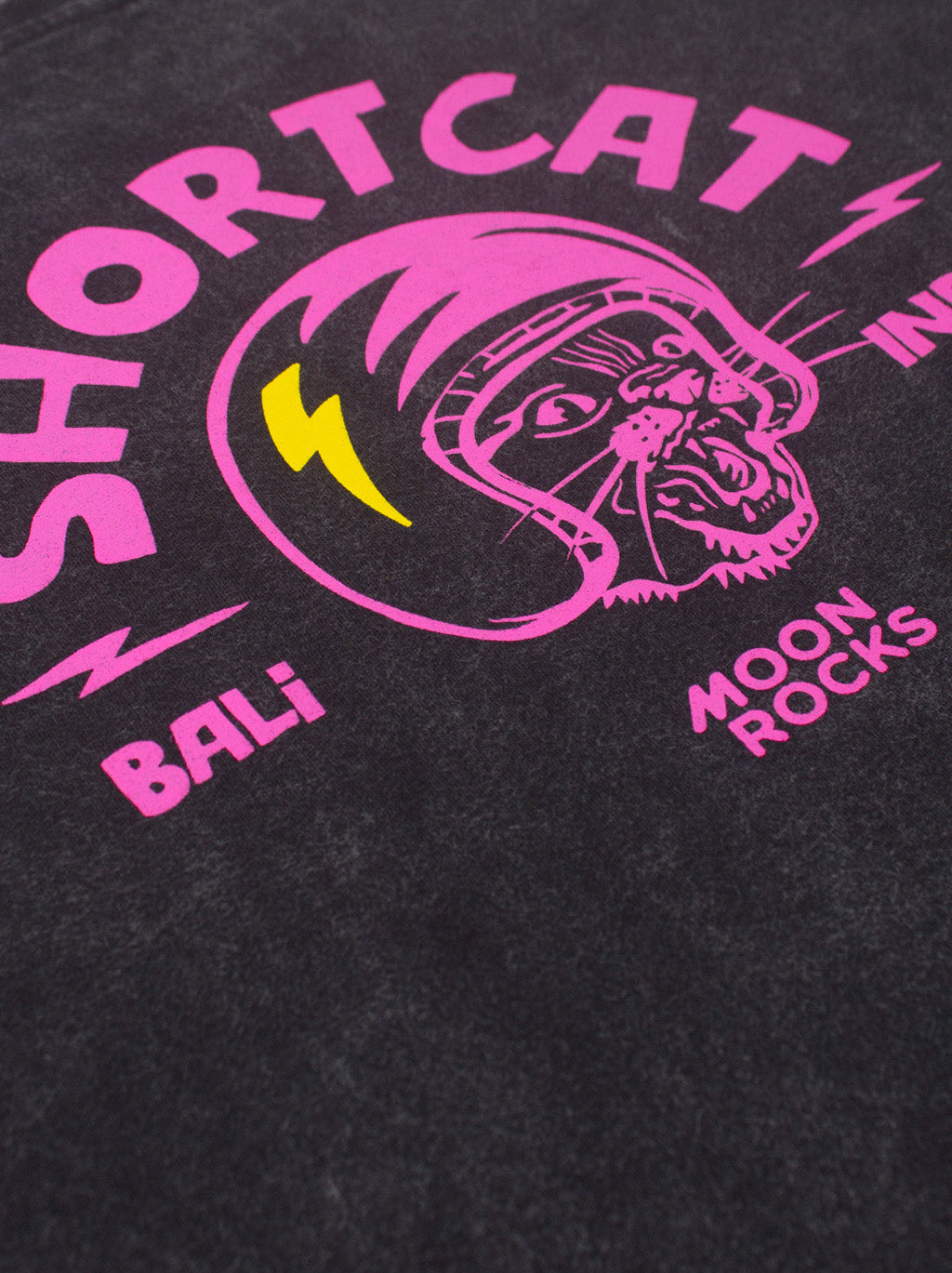 WOMEN T-SHIRT ROLL BLACK WASH SHORTCAT