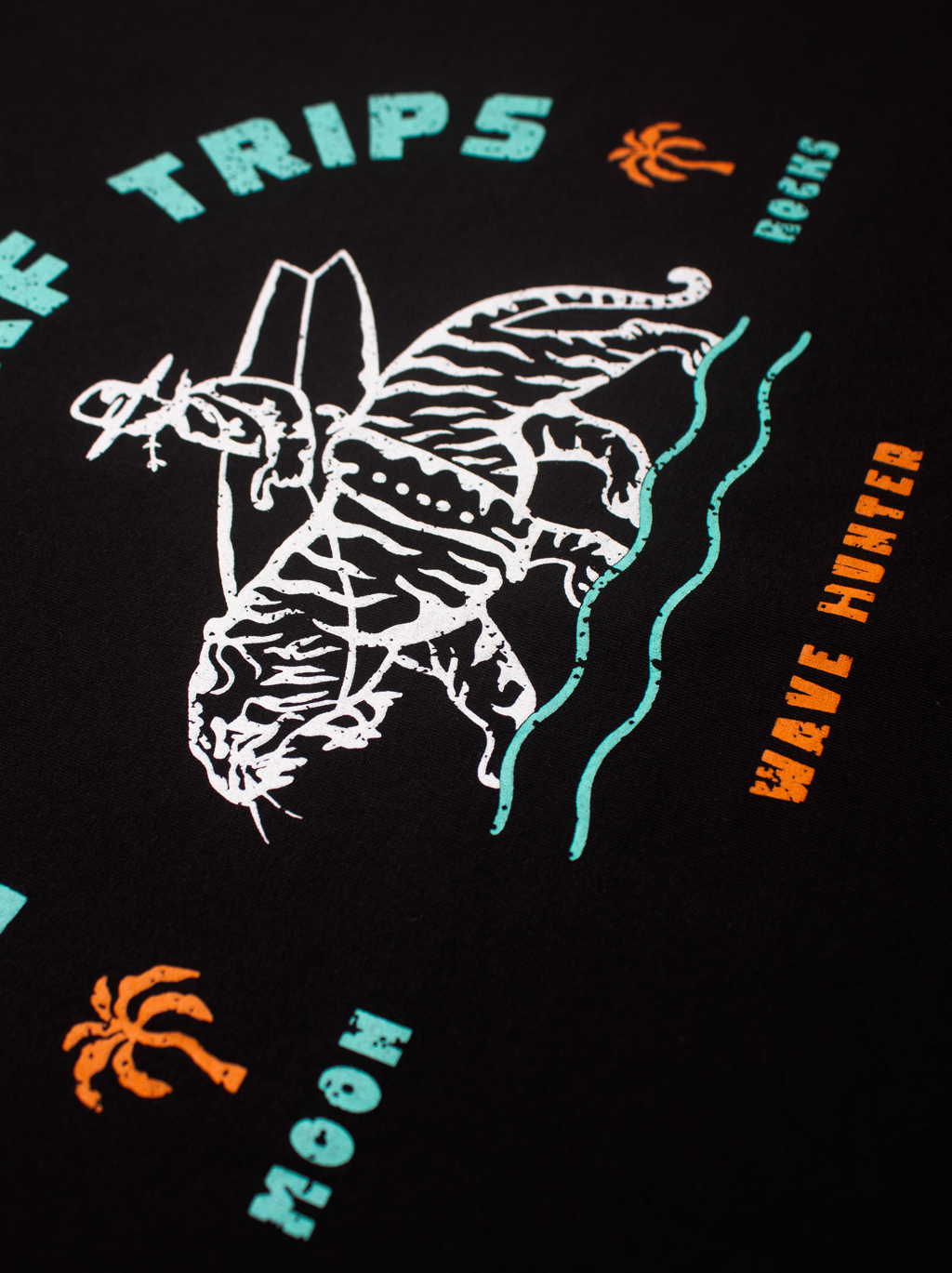 MEN T-SHIRT 2 BLACK INDO SURF TRIPS