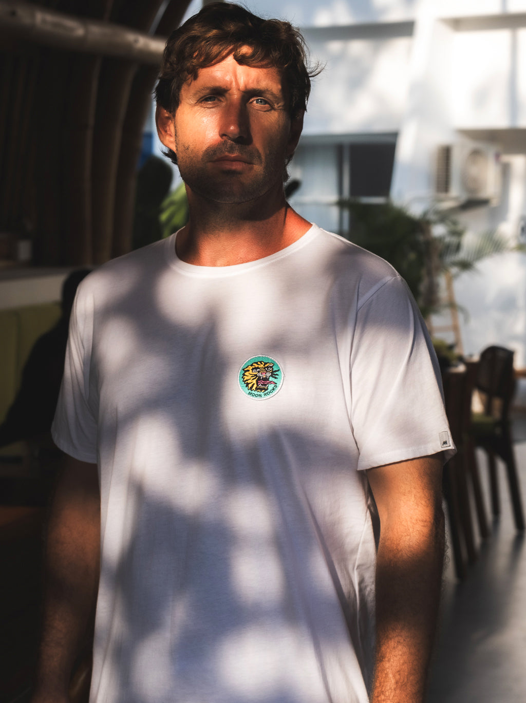 MEN T-SHIRT 2 WHITE TIGER PATCH