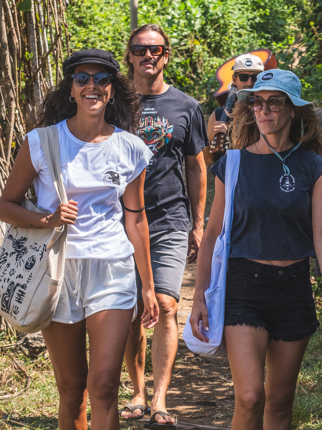 WOMEN T-SHIRT ROLL WHITE YIN WAVE